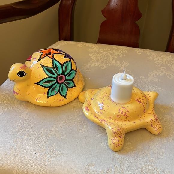 Hand painted ceramic yellow turtle fairy light, tea light candle votive holder - Picture 6 of 11